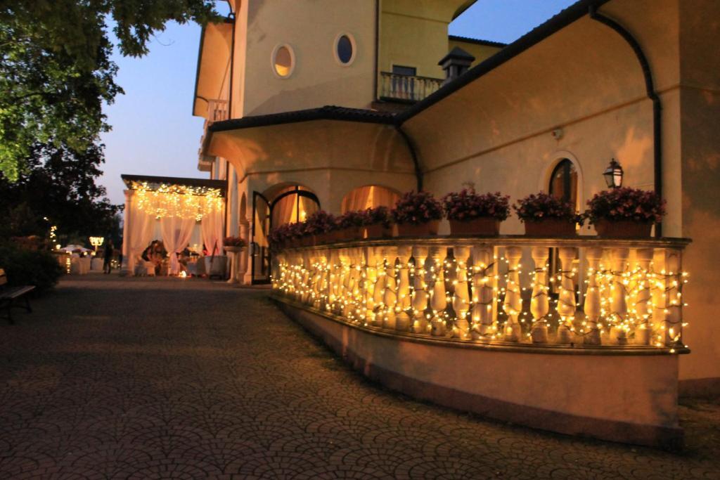 Villa Belvedere 1849 Misano di Gera dʼAdda Exteriör bild
