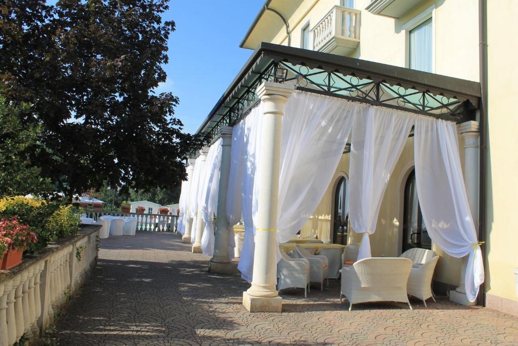 Villa Belvedere 1849 Misano di Gera dʼAdda Exteriör bild